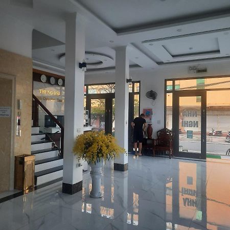 Hotel Nha Nghi Trung Hau Mong Cai Exterior foto