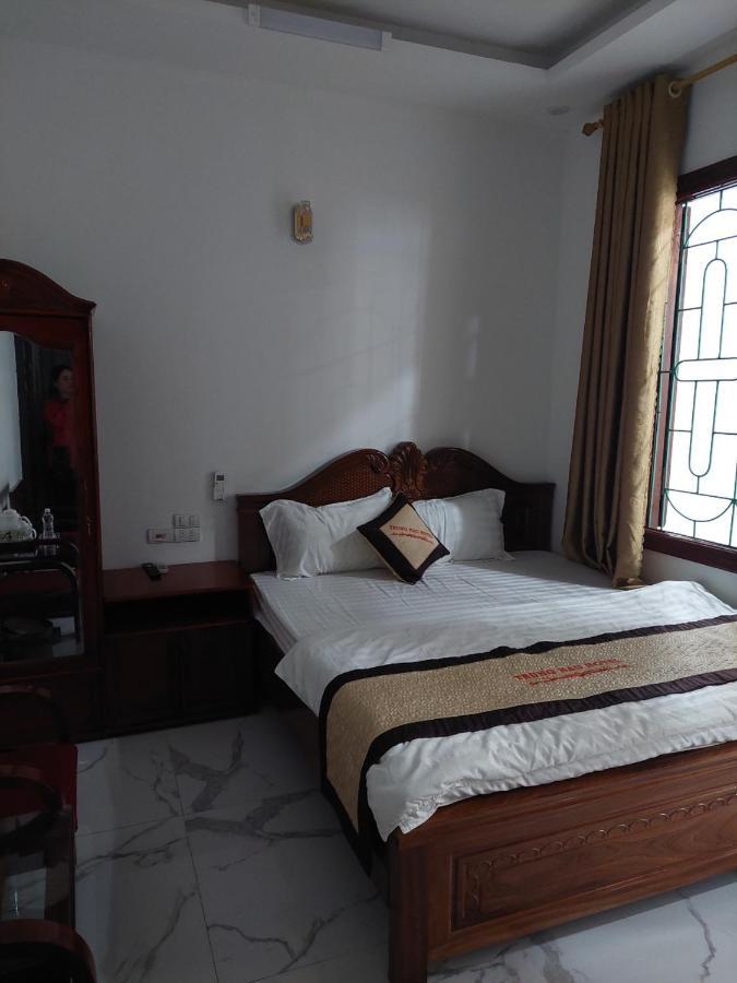 Hotel Nha Nghi Trung Hau Mong Cai Exterior foto